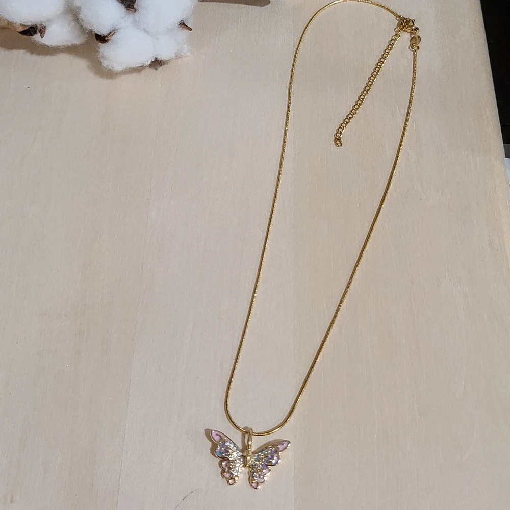 🦋🦋NEW🦋🦋 BEAUTIFUL!! 18KT GOLD/Titanium Steel CZ Butterfly Pendant Necklace